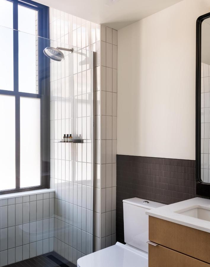 Roost Detroit Aparthotel Екстериор снимка